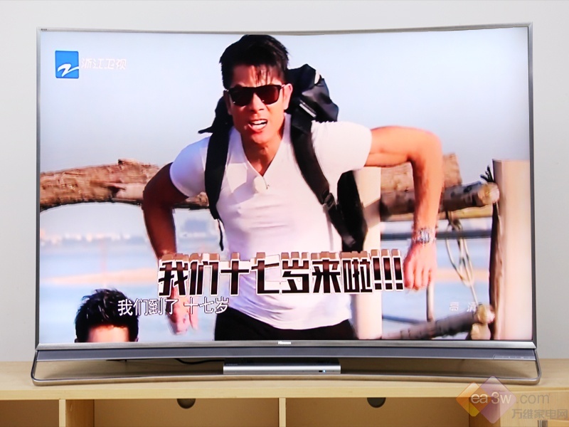ULED超画质体验！海信MU9600曲面4K电视评测 